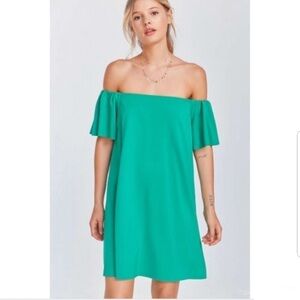NWT Kimchi Blue Off The Shoulder Green Dress Sz Medium